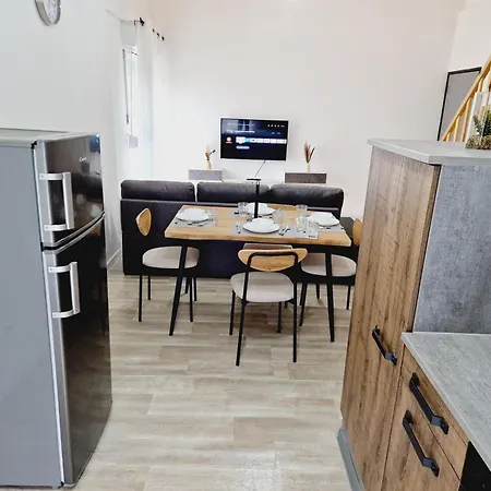 Appartement Au Bon Plan à Maubeuge Extérieur photo