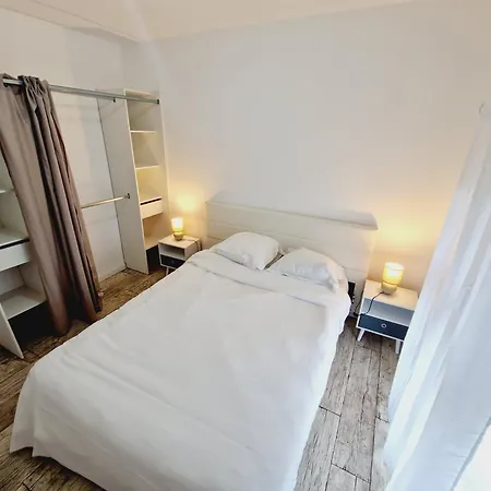 Appartement Au Bon Plan à Maubeuge Extérieur photo