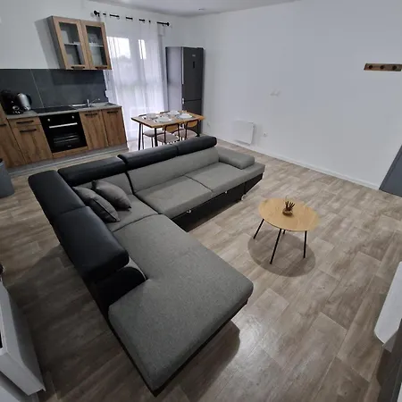 Appartement Au Bon Plan à Maubeuge Extérieur photo