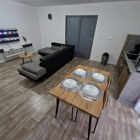 Appartement Au Bon Plan à Maubeuge Extérieur photo