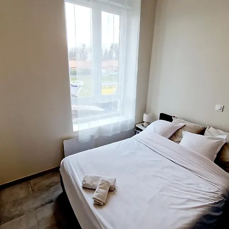 Appartement Au Bon Plan à Maubeuge Extérieur photo