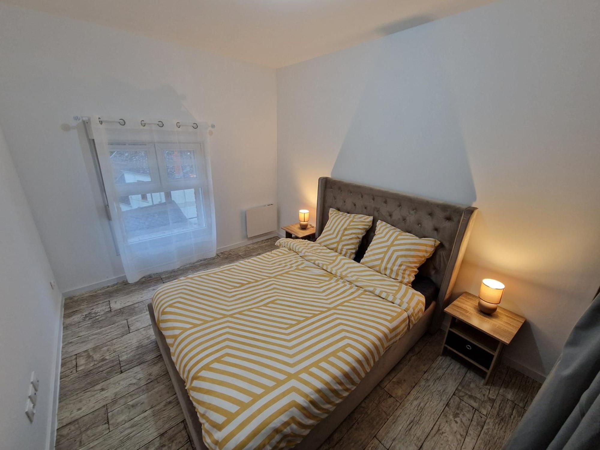 Au Bon Plan Apartment *
